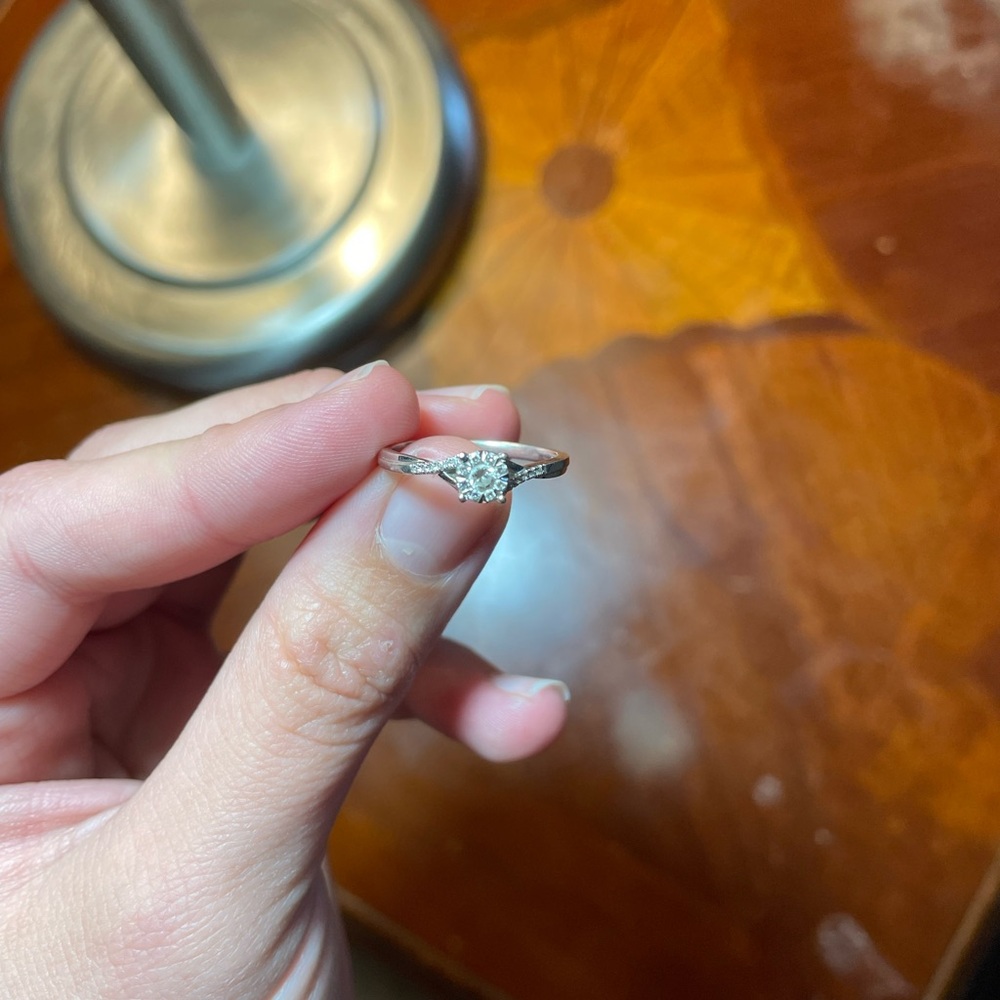 Elegant white gold .08 karat Diamond Ring